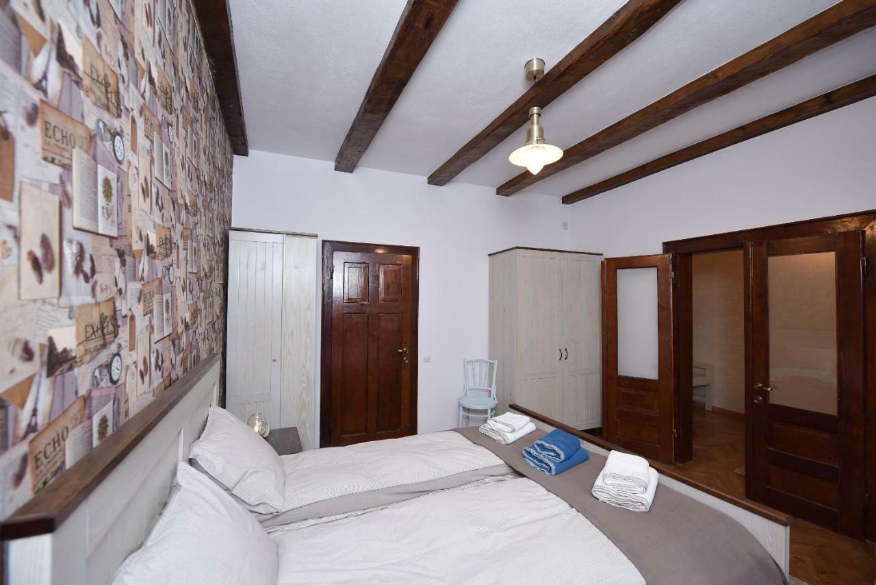Buzoianu Residence By Holztreppe Μπρασόβ Εξωτερικό φωτογραφία