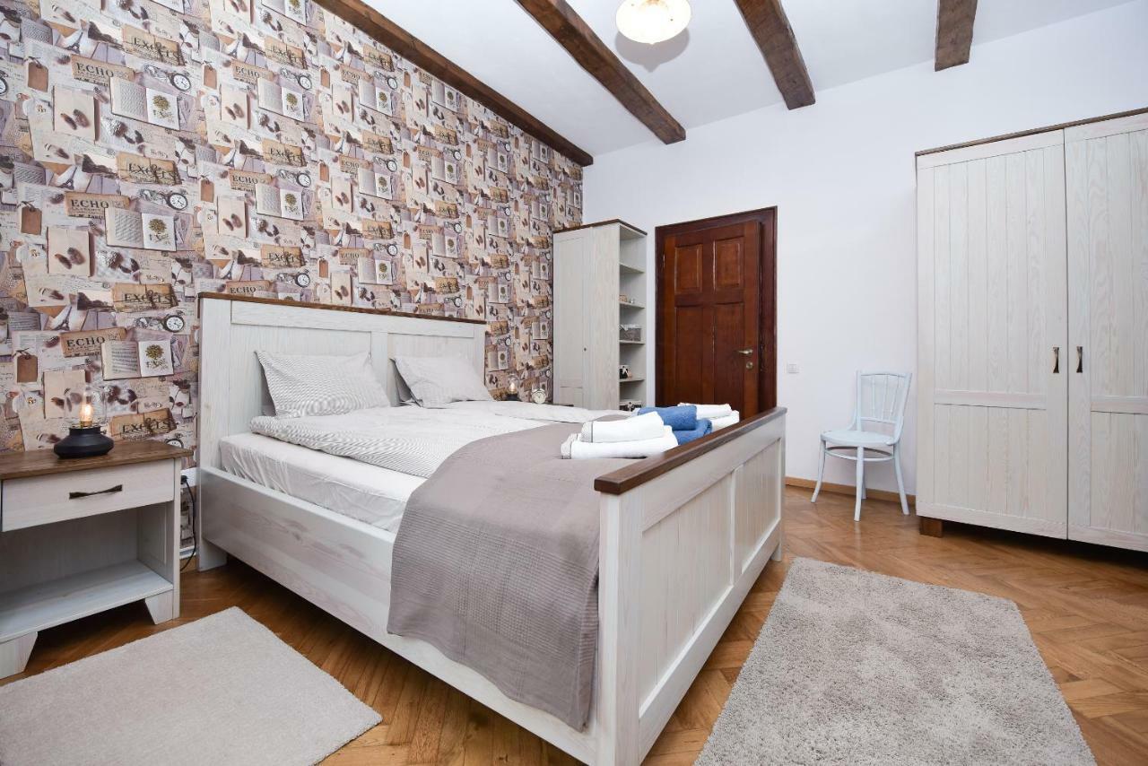 Buzoianu Residence By Holztreppe Μπρασόβ Εξωτερικό φωτογραφία